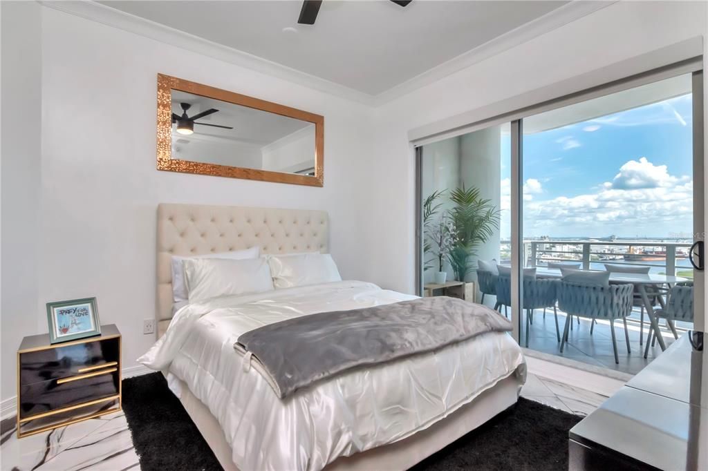 For Sale: $1,595,000 (3 beds, 3 baths, 1733 Square Feet)