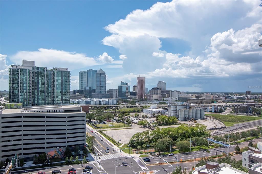 For Sale: $1,595,000 (3 beds, 3 baths, 1733 Square Feet)