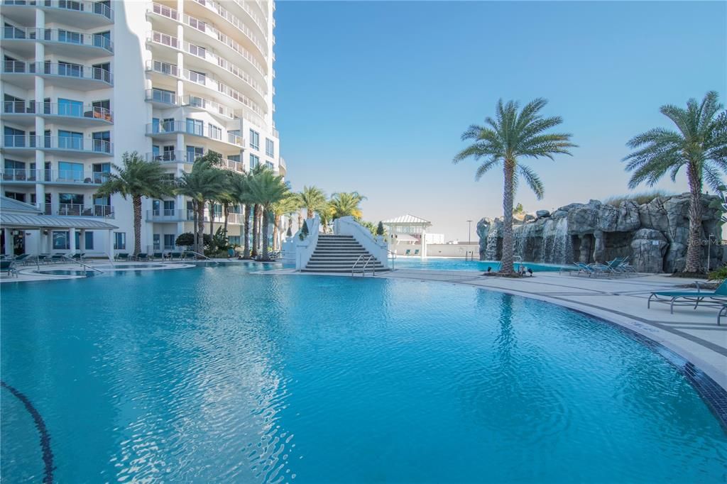 For Sale: $1,595,000 (3 beds, 3 baths, 1733 Square Feet)