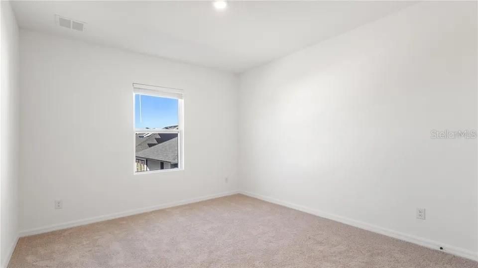 出租: $1,700 (1 贝兹, 1 浴室, 840 平方英尺)