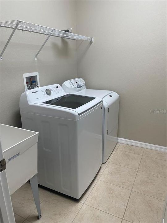 В аренду: $2,850 (3 спален, 2 ванн, 2094 Квадратных фут)