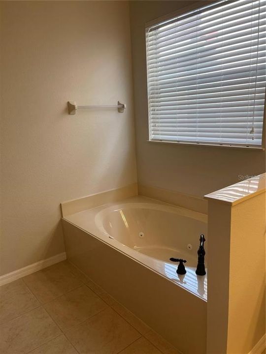 В аренду: $2,850 (3 спален, 2 ванн, 2094 Квадратных фут)