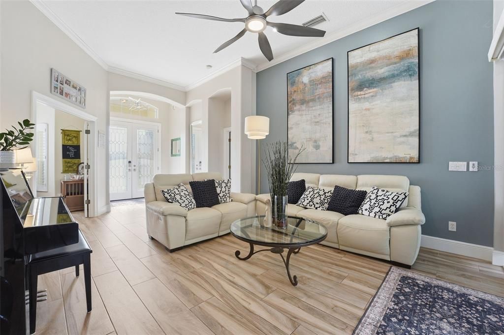 For Rent: $5,495 (4 beds, 3 baths, 2538 Square Feet)