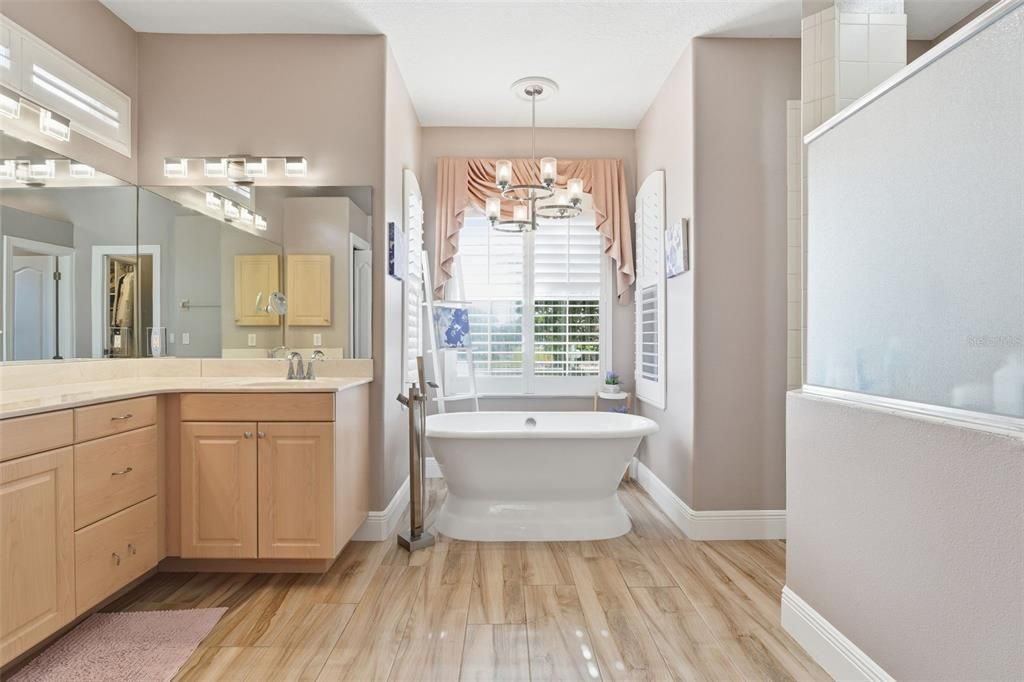 For Rent: $5,495 (4 beds, 3 baths, 2538 Square Feet)