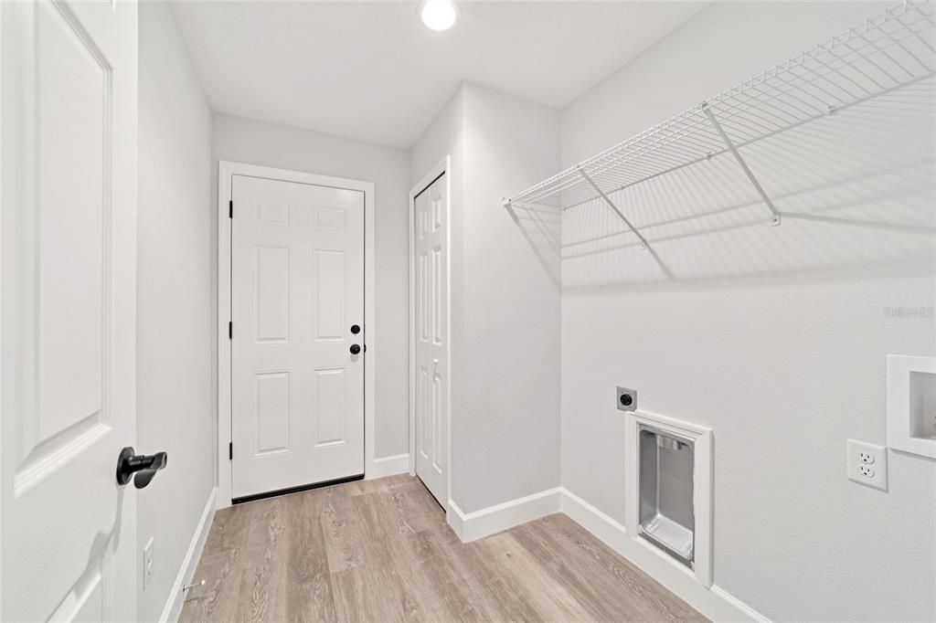 For Sale: $259,900 (3 beds, 2 baths, 1380 Square Feet)