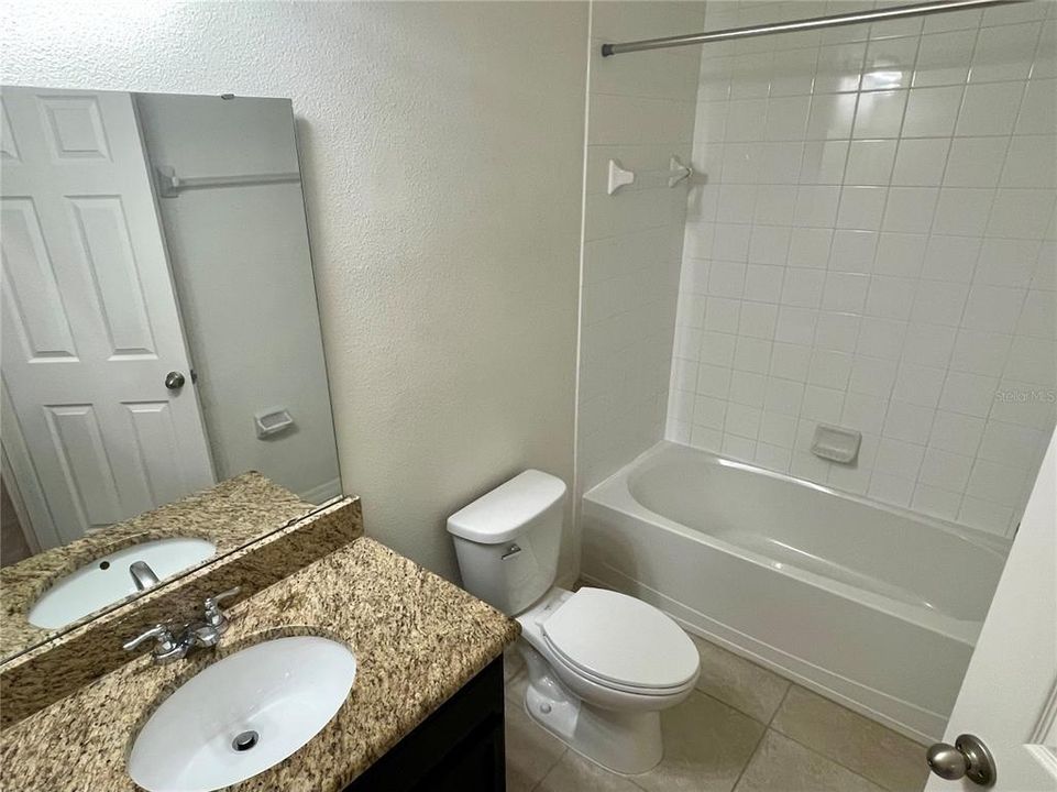 For Rent: $2,350 (3 beds, 2 baths, 1472 Square Feet)