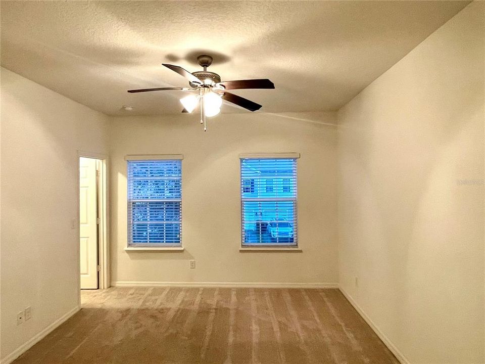 For Rent: $2,350 (3 beds, 2 baths, 1472 Square Feet)