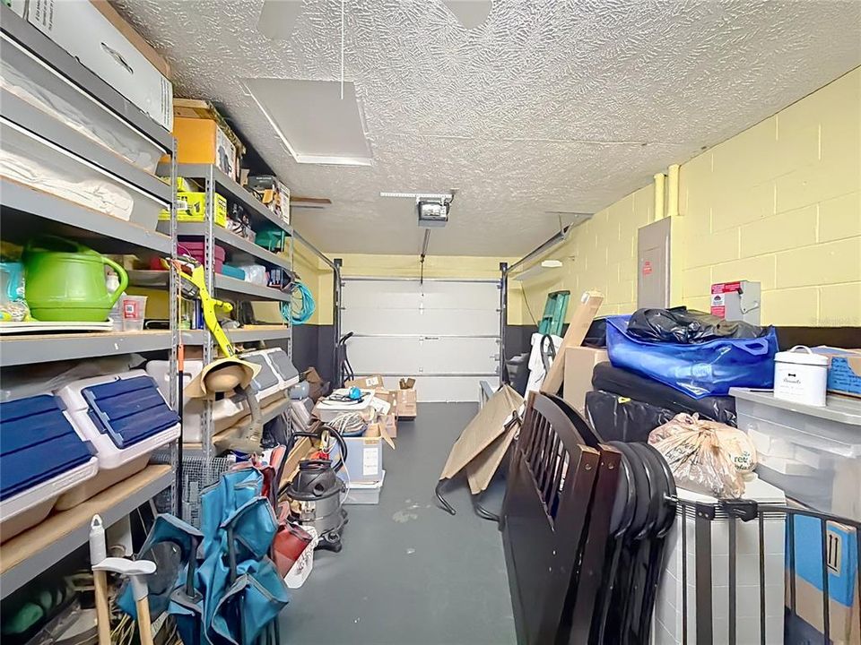 For Sale: $309,900 (3 beds, 2 baths, 1092 Square Feet)