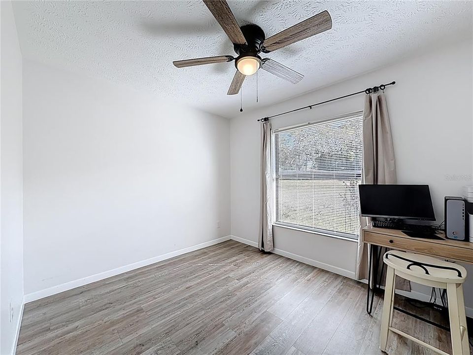 For Sale: $309,900 (3 beds, 2 baths, 1092 Square Feet)