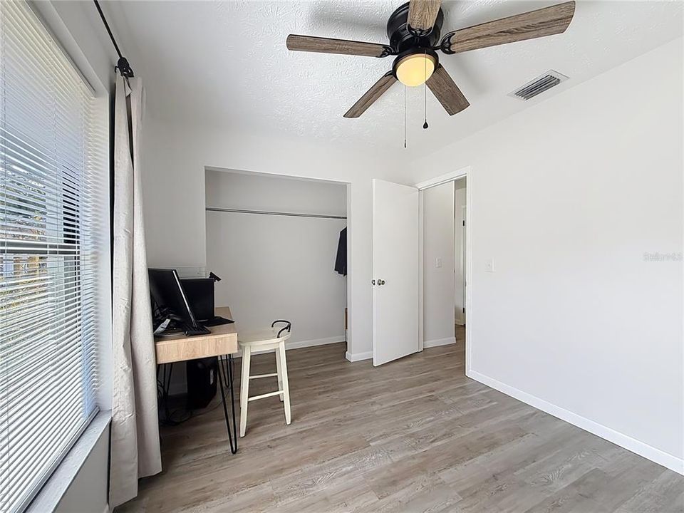 For Sale: $309,900 (3 beds, 2 baths, 1092 Square Feet)