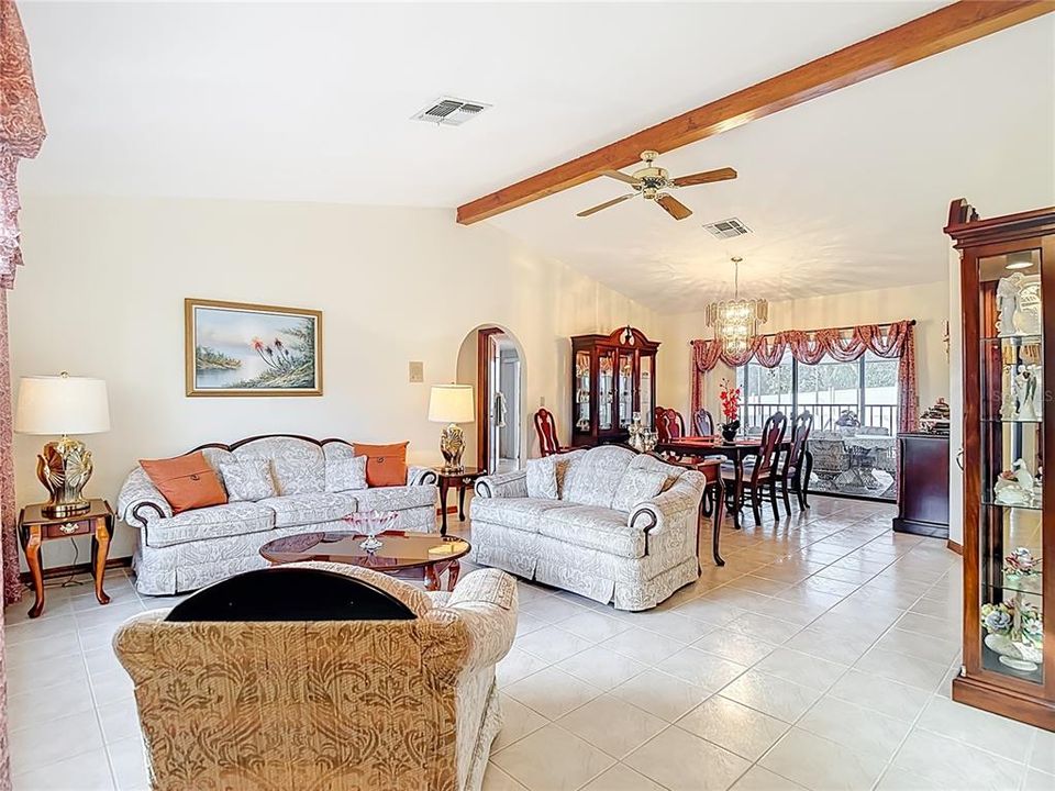 待售: $365,000 (3 贝兹, 2 浴室, 1902 平方英尺)