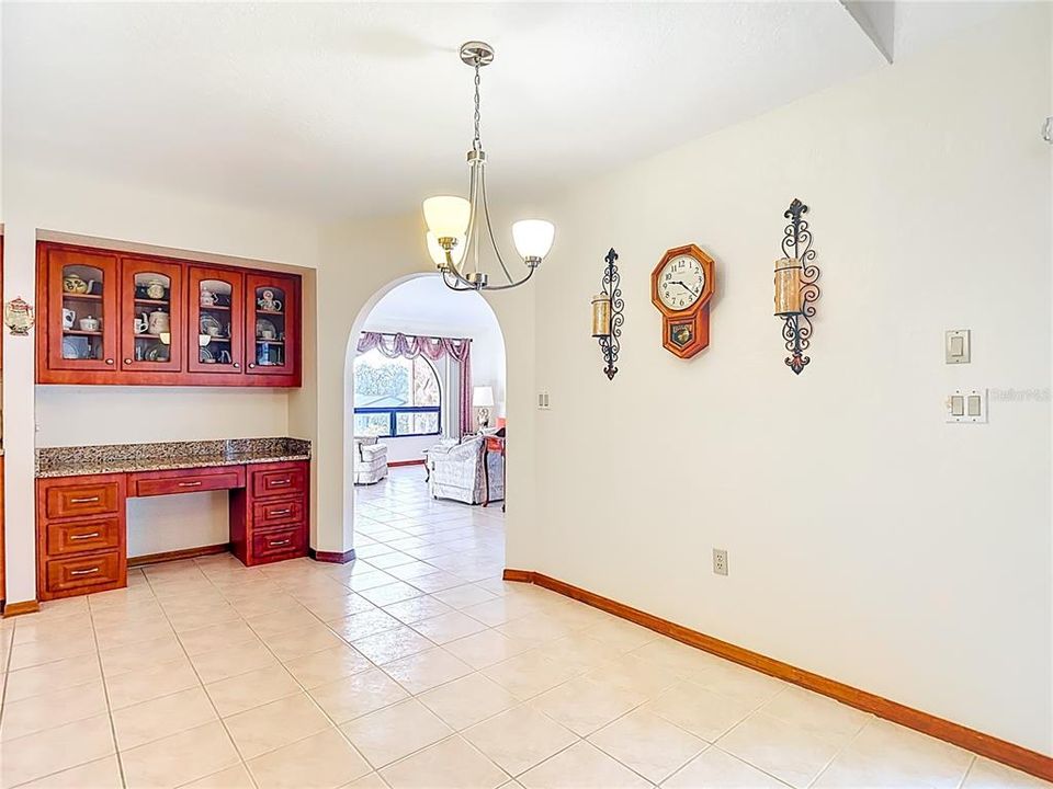 待售: $365,000 (3 贝兹, 2 浴室, 1902 平方英尺)