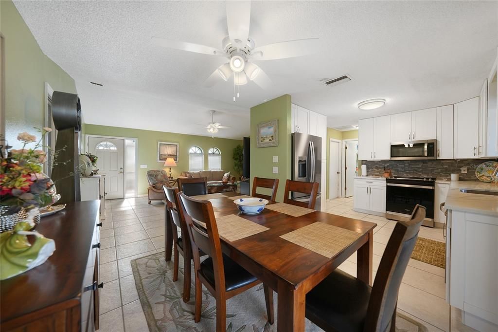 For Sale: $530,000 (2 beds, 2 baths, 1338 Square Feet)