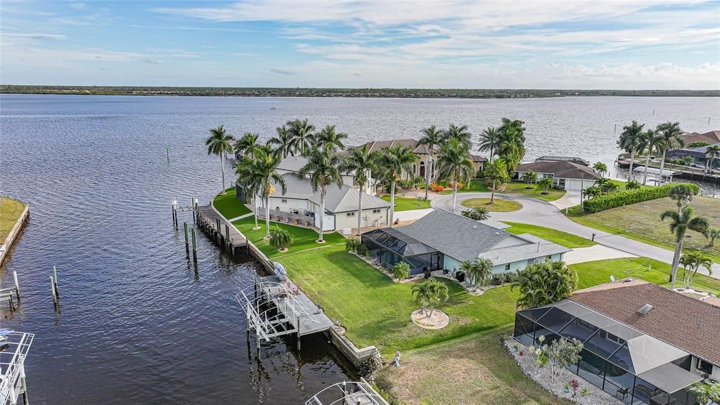 For Sale: $530,000 (2 beds, 2 baths, 1338 Square Feet)