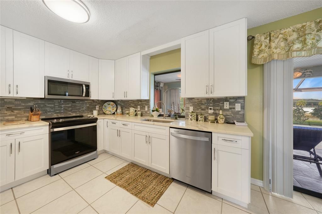 For Sale: $530,000 (2 beds, 2 baths, 1338 Square Feet)