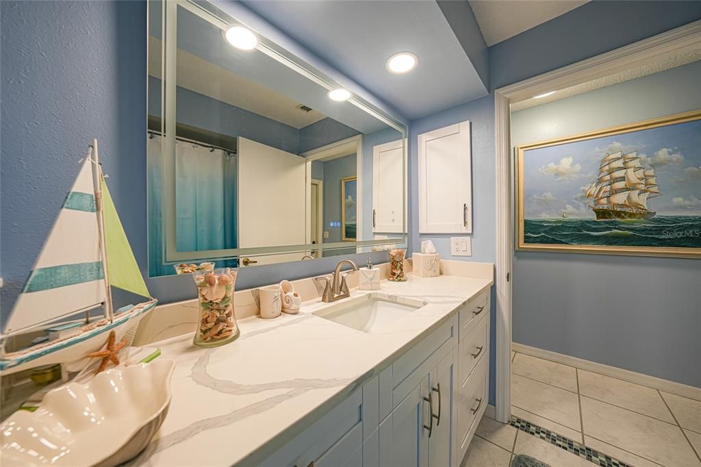 For Sale: $530,000 (2 beds, 2 baths, 1338 Square Feet)