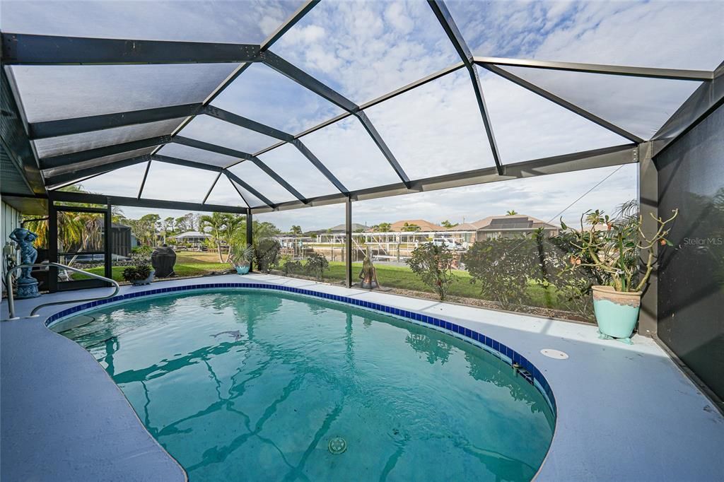 For Sale: $530,000 (2 beds, 2 baths, 1338 Square Feet)