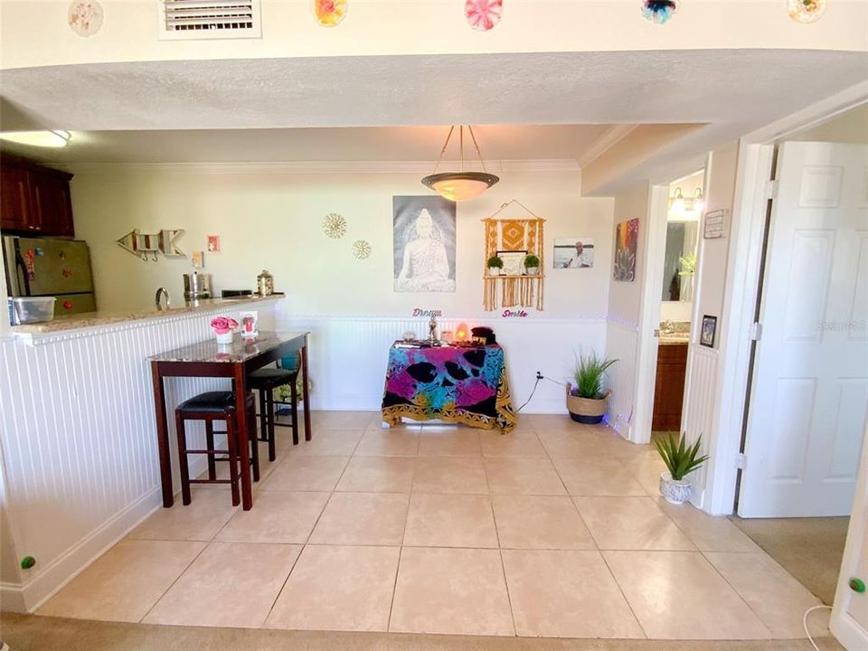 For Sale: $129,900 (1 beds, 1 baths, 563 Square Feet)