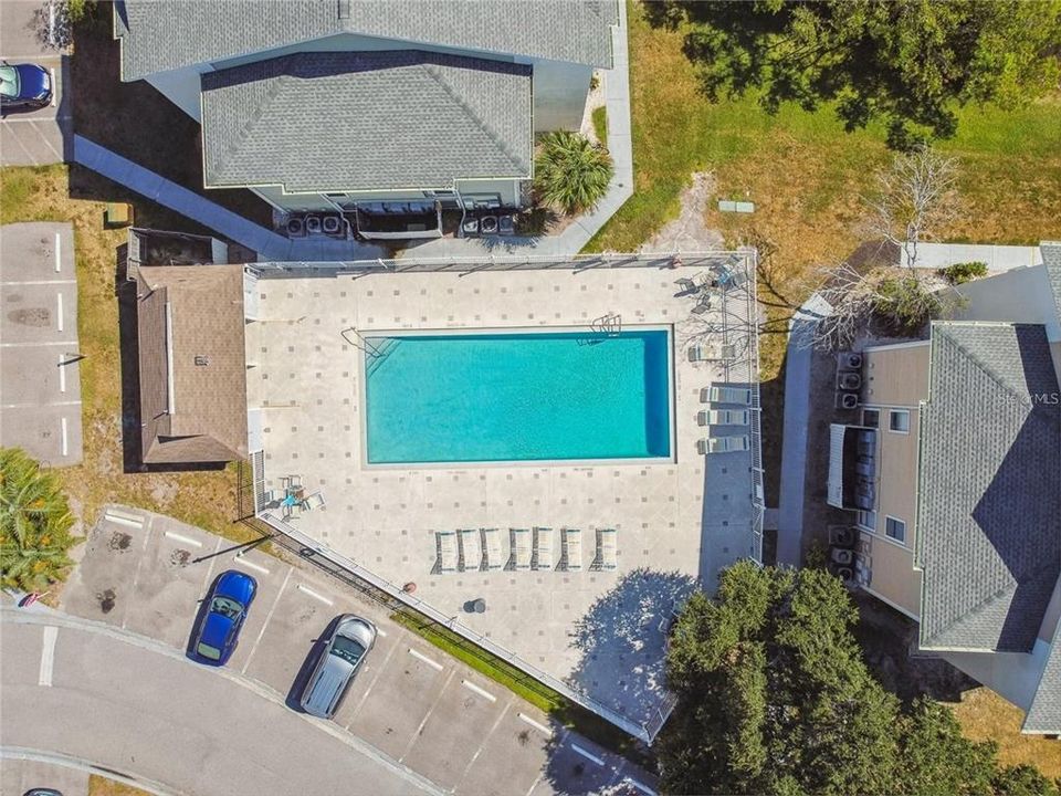 For Sale: $129,900 (1 beds, 1 baths, 563 Square Feet)