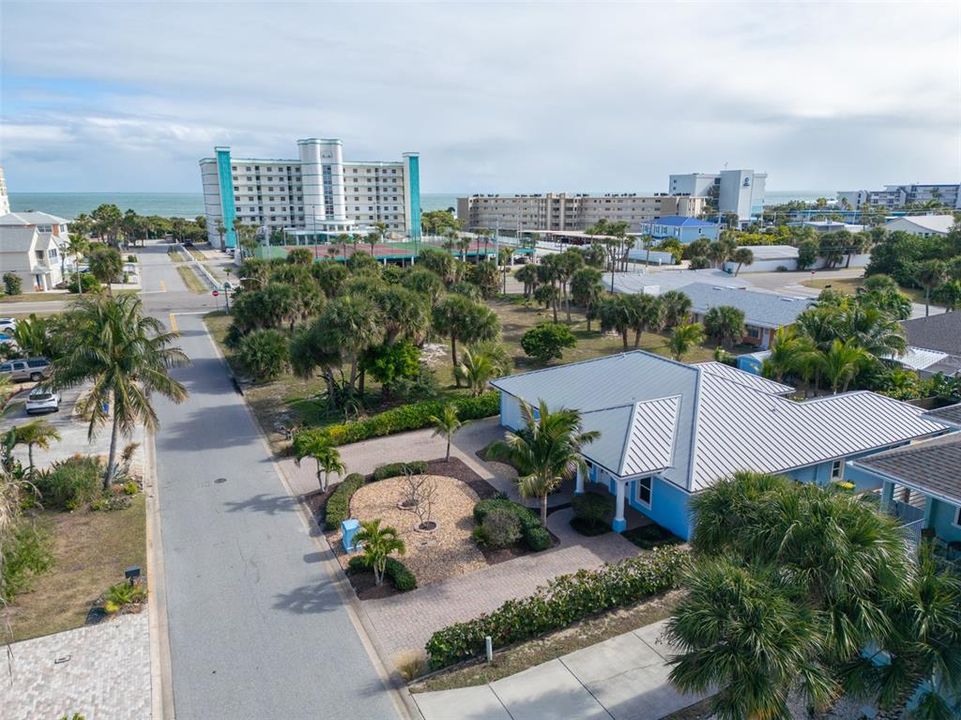 待售: $900,000 (3 贝兹, 3 浴室, 2196 平方英尺)