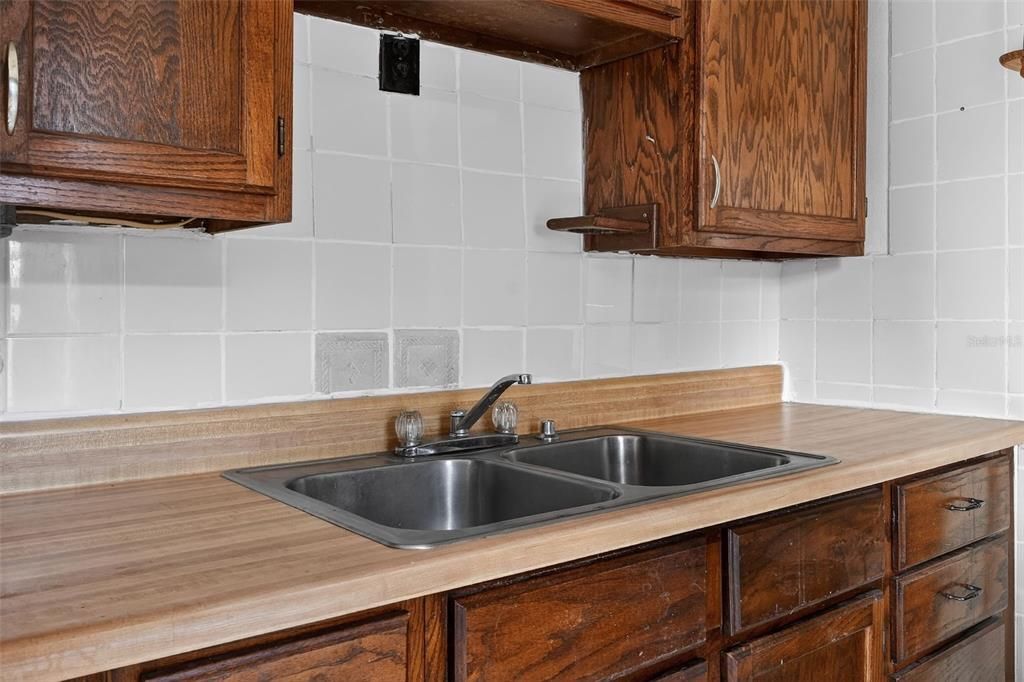 En Venta: $160,000 (2 camas, 1 baños, 895 Pies cuadrados)