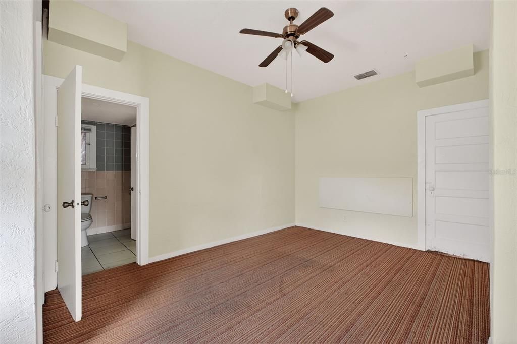 En Venta: $160,000 (2 camas, 1 baños, 895 Pies cuadrados)