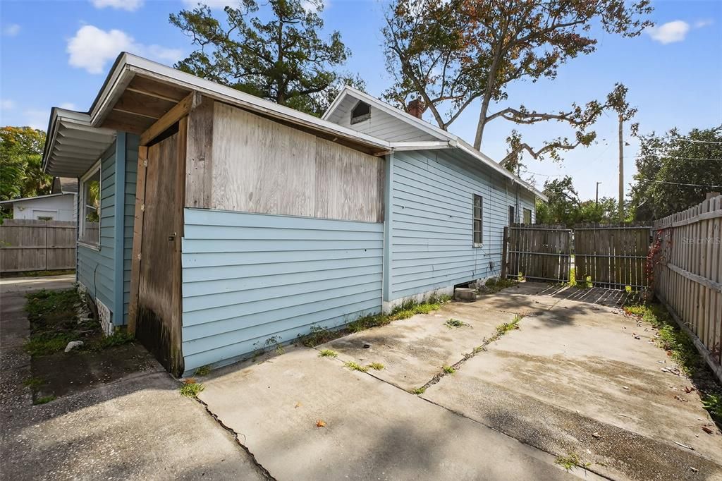 En Venta: $160,000 (2 camas, 1 baños, 895 Pies cuadrados)