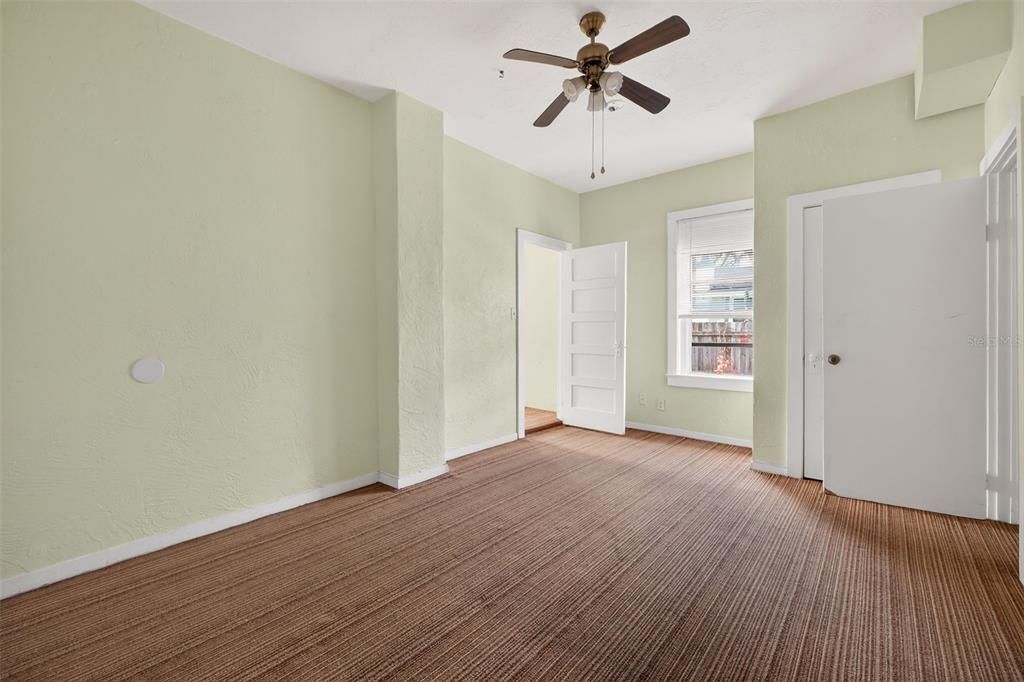 En Venta: $160,000 (2 camas, 1 baños, 895 Pies cuadrados)