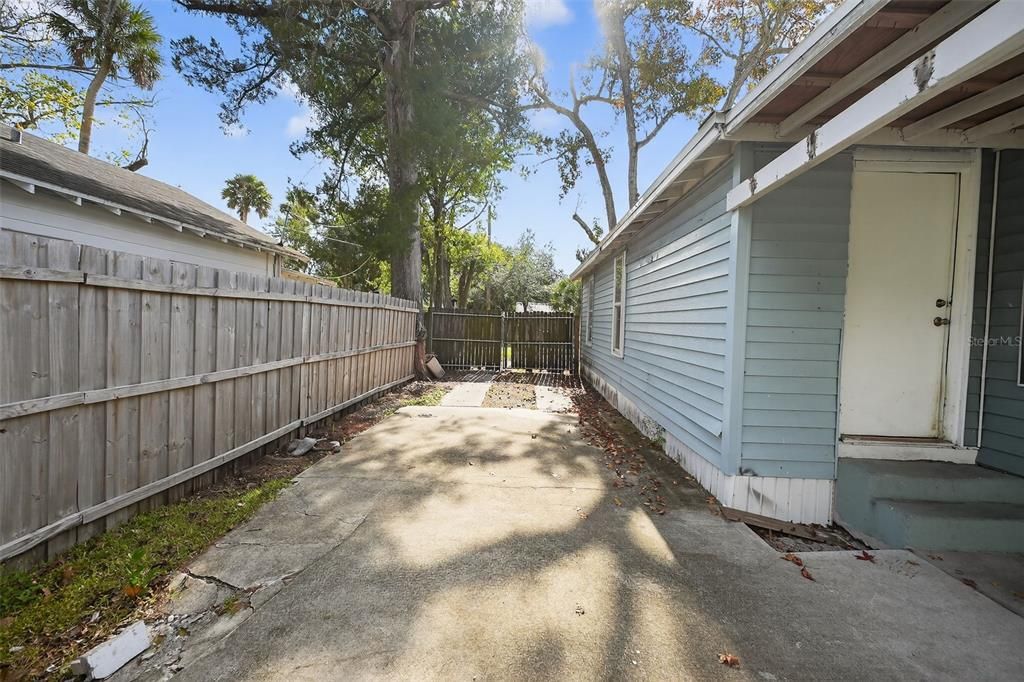 En Venta: $160,000 (2 camas, 1 baños, 895 Pies cuadrados)