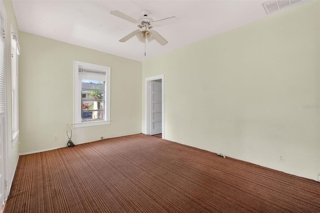 En Venta: $160,000 (2 camas, 1 baños, 895 Pies cuadrados)