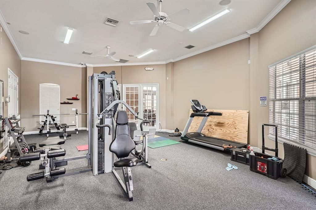 出租: $3,100 (3 贝兹, 2 浴室, 1480 平方英尺)