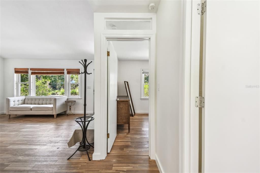 For Sale: $679,000 (2 beds, 1 baths, 1082 Square Feet)