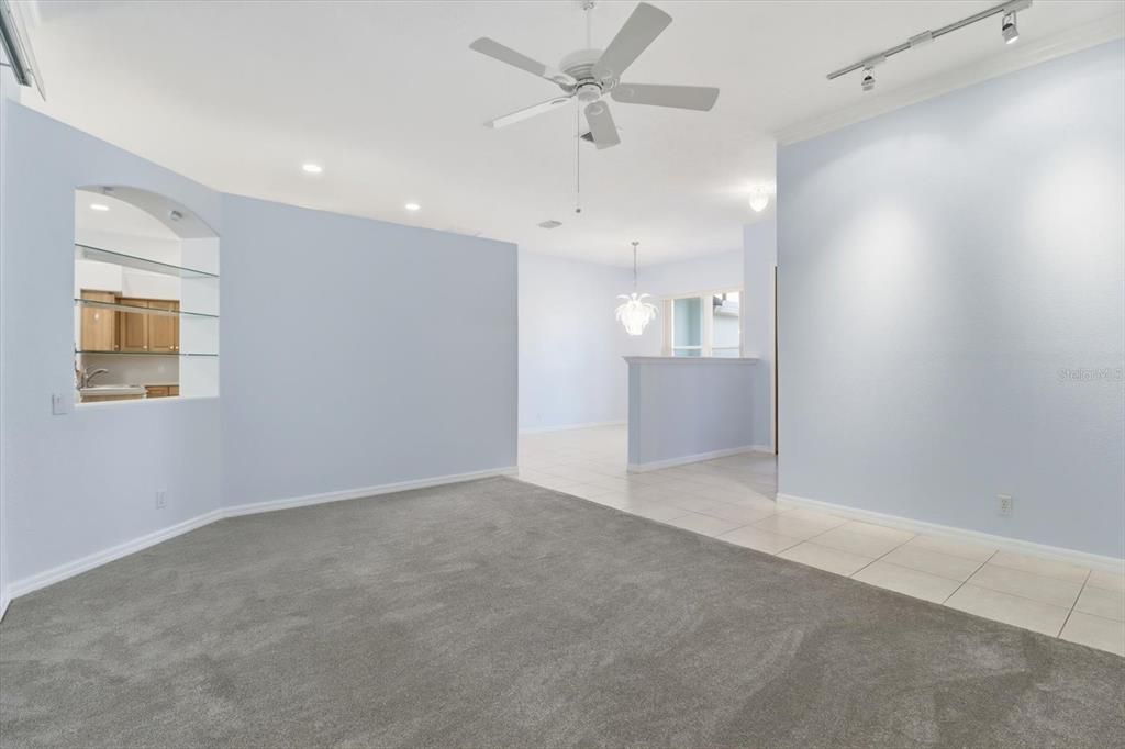 待售: $309,000 (3 贝兹, 2 浴室, 2315 平方英尺)