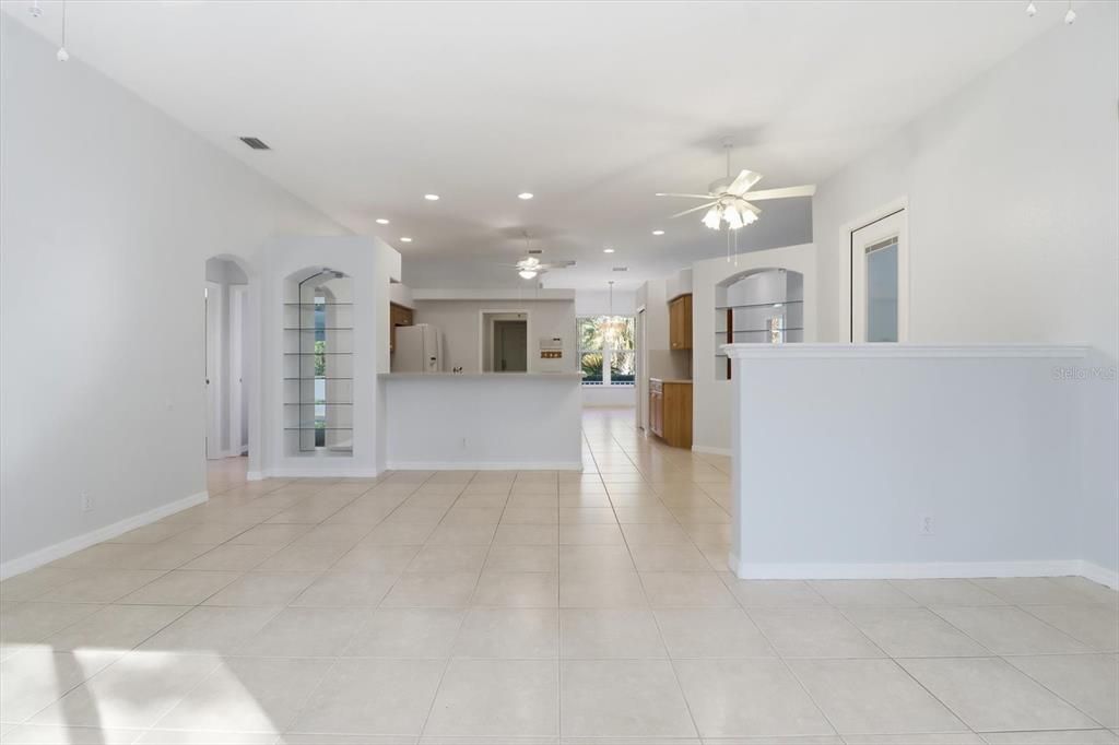 待售: $309,000 (3 贝兹, 2 浴室, 2315 平方英尺)