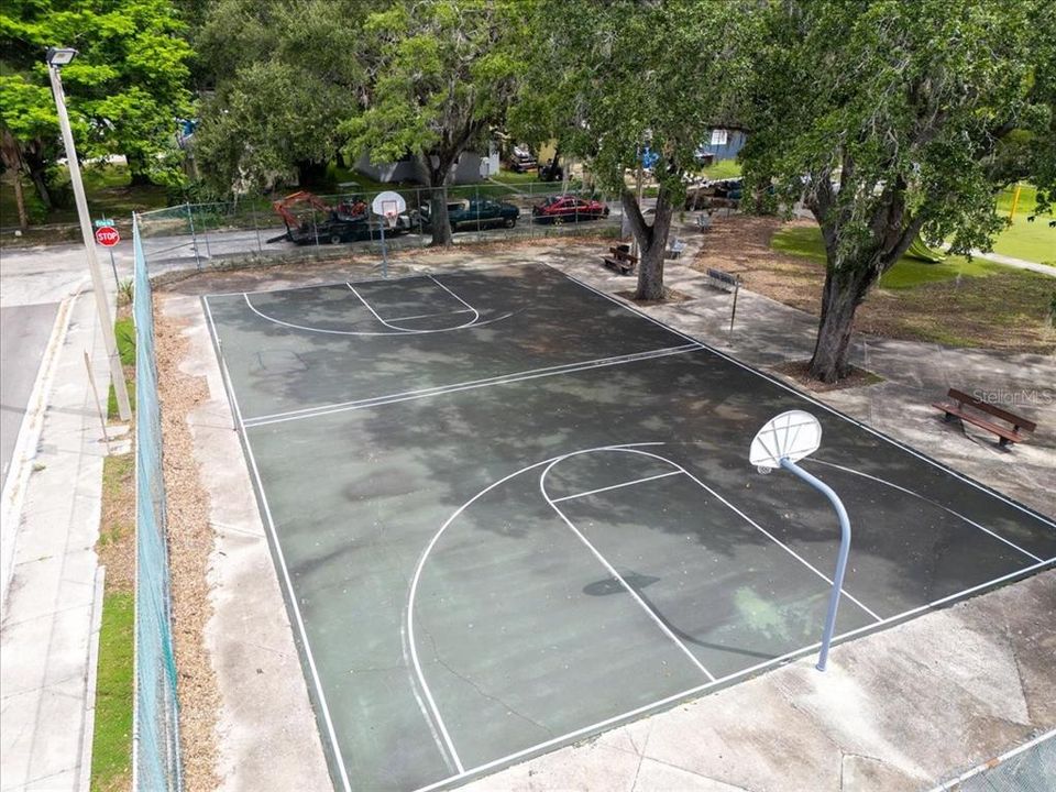 На продажу: $89,999 (0.10 acres)