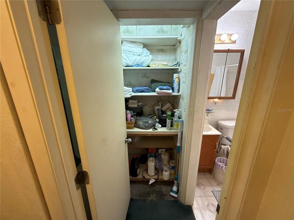 For Sale: $349,900 (4 beds, 3 baths, 2657 Square Feet)