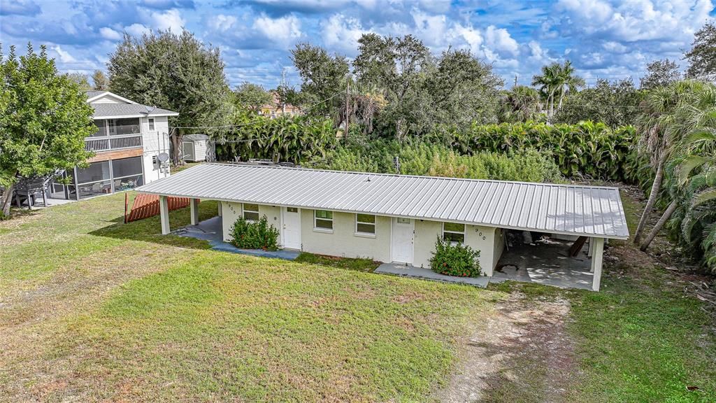 For Sale: $195,000 (2 beds, 2 baths, 1040 Square Feet)