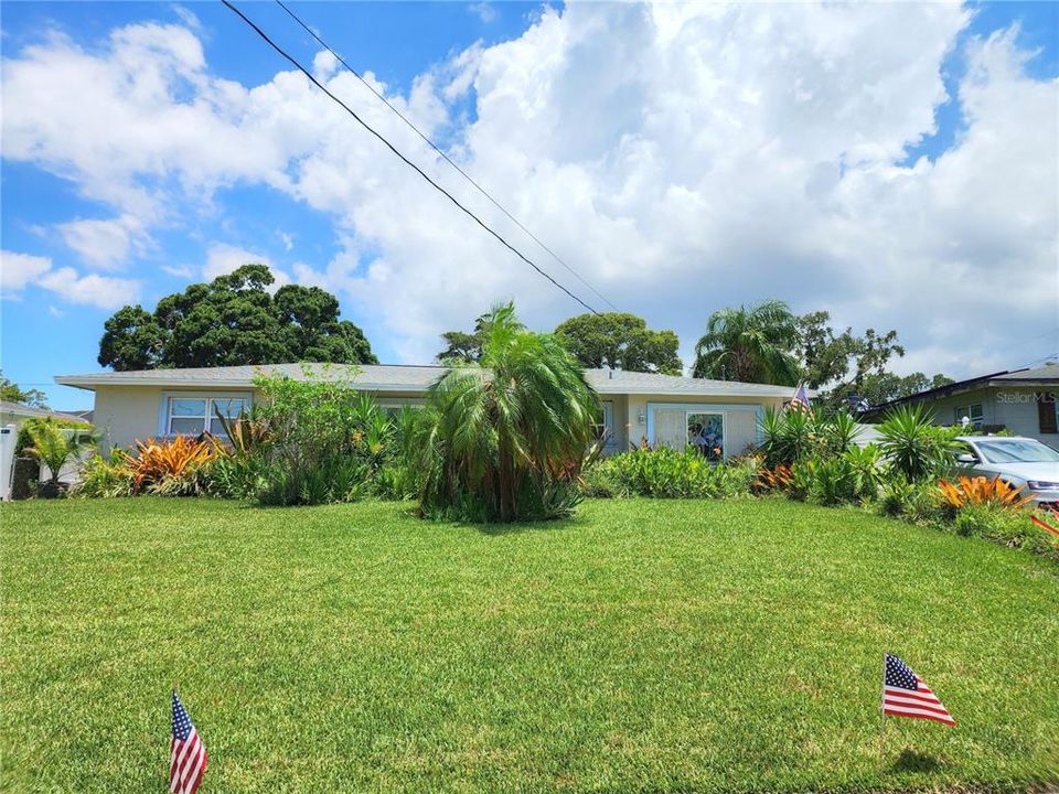 出租: $3,000 (3 贝兹, 2 浴室, 1468 平方英尺)