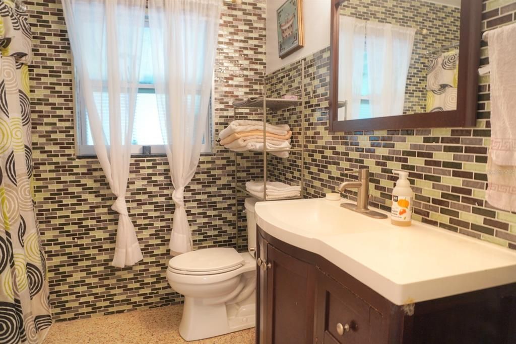 出租: $3,000 (3 贝兹, 2 浴室, 1468 平方英尺)