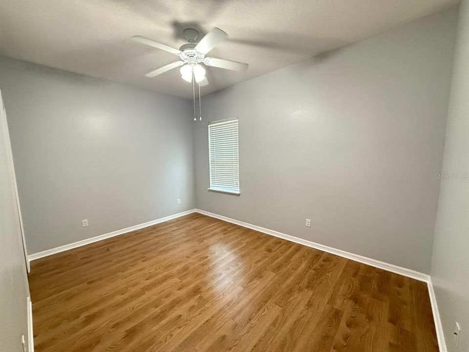 For Rent: $2,365 (4 beds, 2 baths, 1876 Square Feet)