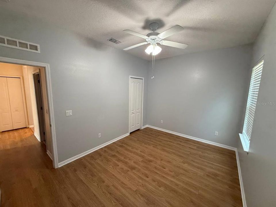 For Rent: $2,365 (4 beds, 2 baths, 1876 Square Feet)