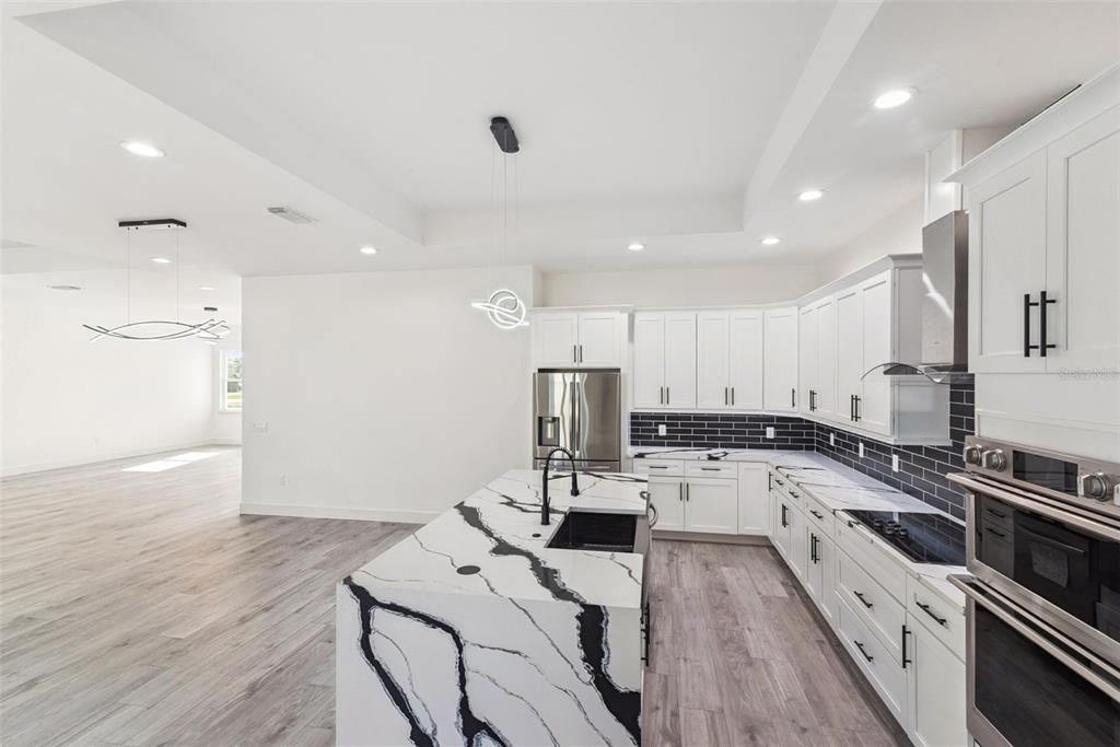 For Sale: $690,000 (4 beds, 3 baths, 2972 Square Feet)