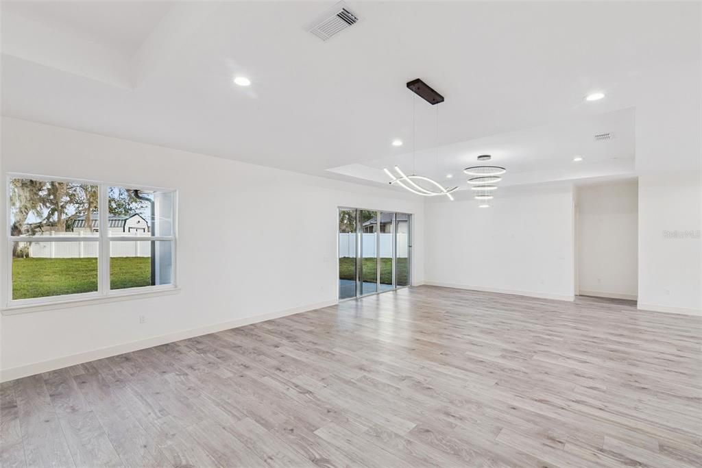 For Sale: $690,000 (4 beds, 3 baths, 2972 Square Feet)