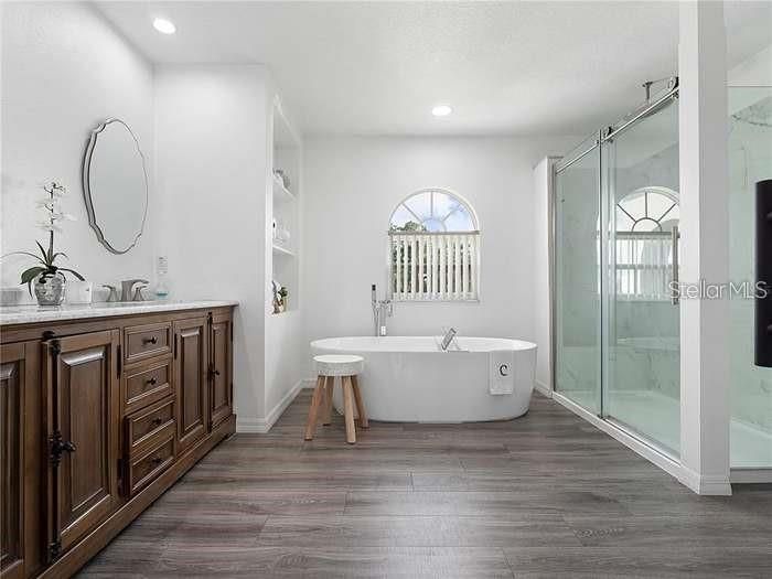 En Renta: $2,800 (4 camas, 2 baños, 2778 Pies cuadrados)