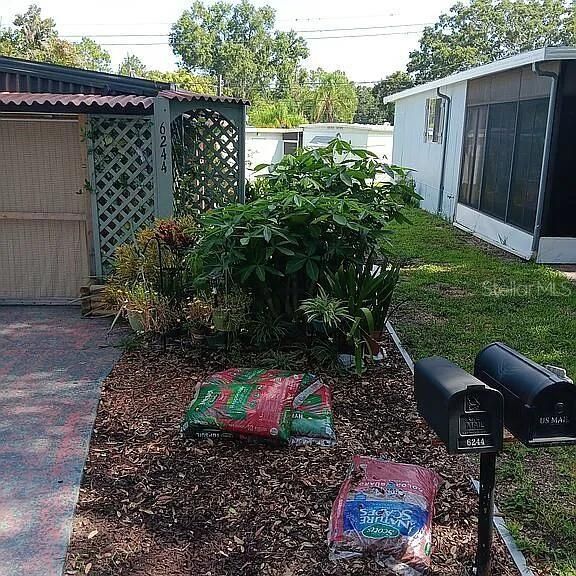 For Sale: $60,000 (2 beds, 2 baths, 1000 Square Feet)