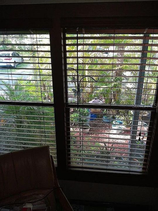 For Sale: $60,000 (2 beds, 2 baths, 1000 Square Feet)