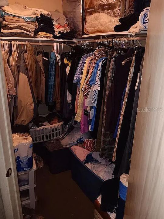 For Sale: $60,000 (2 beds, 2 baths, 1000 Square Feet)