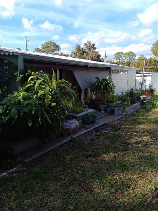 For Sale: $60,000 (2 beds, 2 baths, 1000 Square Feet)