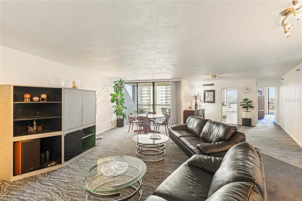 На продажу: $850,000 (2 спален, 2 ванн, 1880 Квадратных фут)