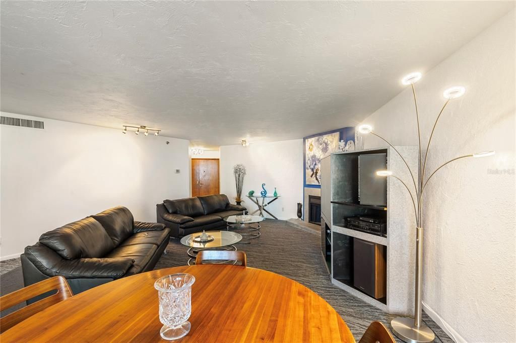 На продажу: $850,000 (2 спален, 2 ванн, 1880 Квадратных фут)